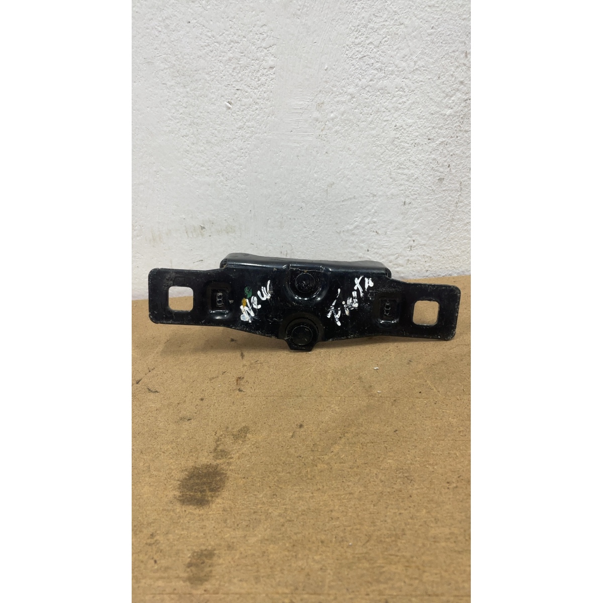 Batente Fechadura Porta Malas Ford New  Fiesta - Imagem 2