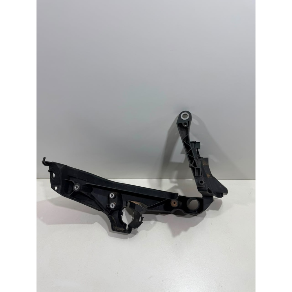 Suporte Guia Farol Audi A4 2009 2010 2011 2012 Lado Esquerdo - Imagem 5