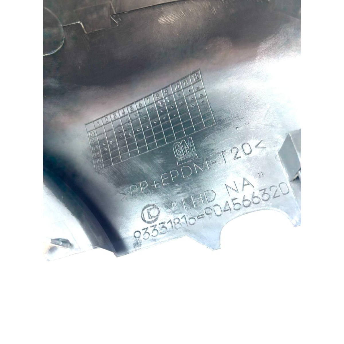 Moldura Inferior Chave Seta Chevrolet Corsa Sedan 2004 - Imagem 9