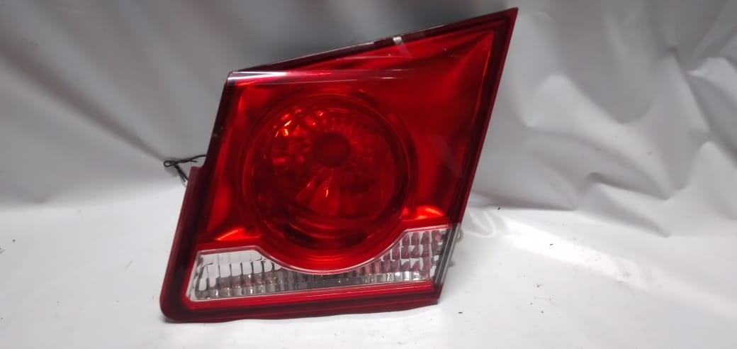 LANTERNA U DIANTEIRA CRUZE SEDAN 2012 / 2015 BICOLOR TAMPA L