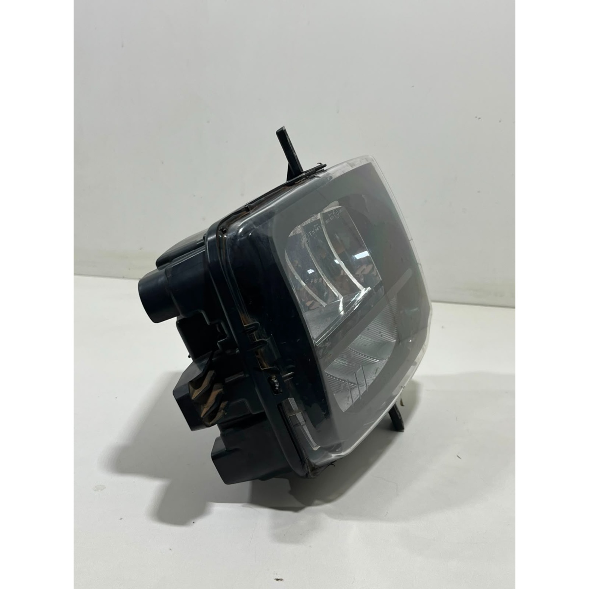 Farol Milha Auxiliar Direito Led T-cross 2gp941662 (usado) - Imagem 2