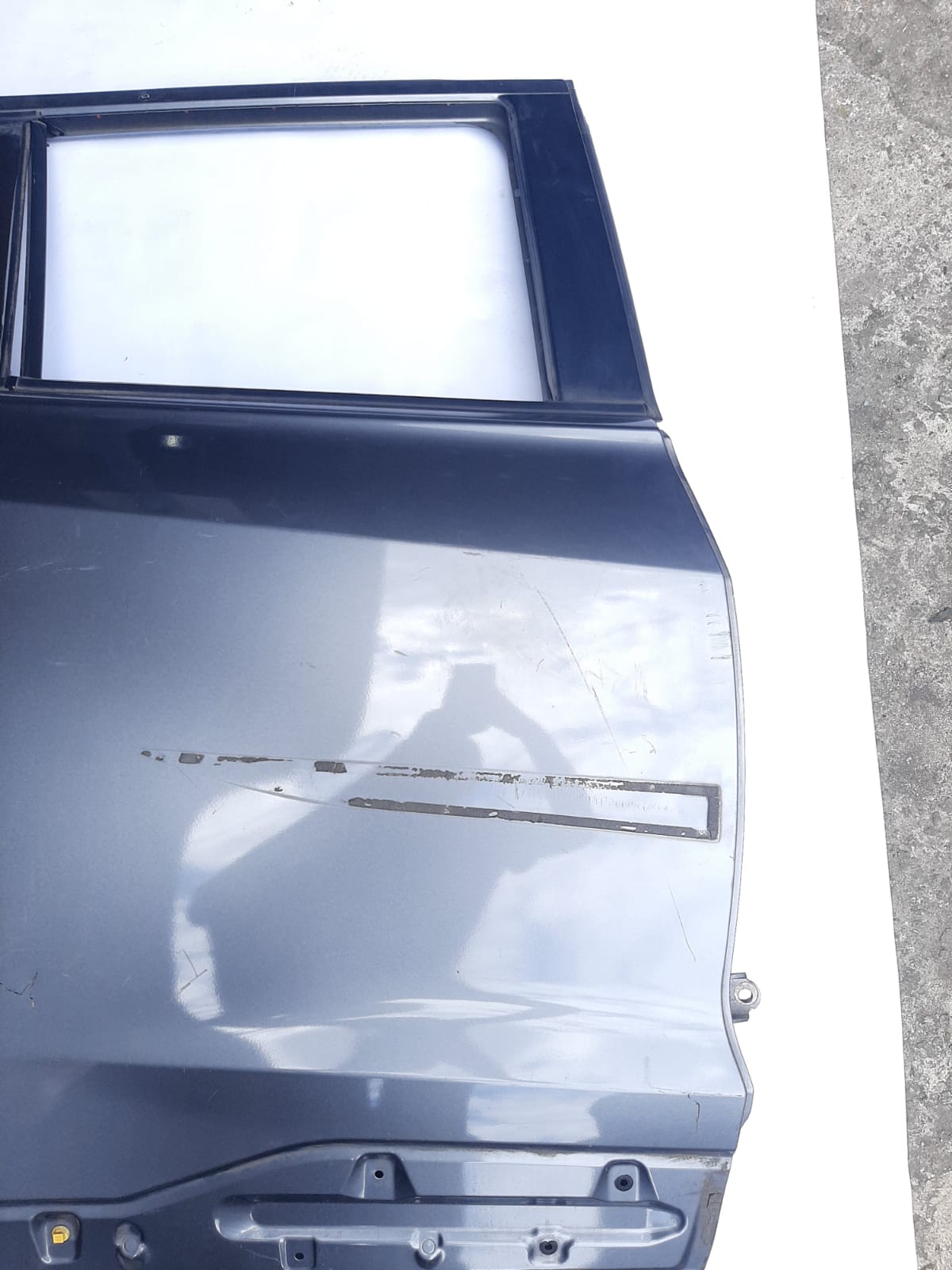 PORTA TRASEIRA KICKS 2017/2022 LADO DIREITO (CHUMBO) - Imagem 2