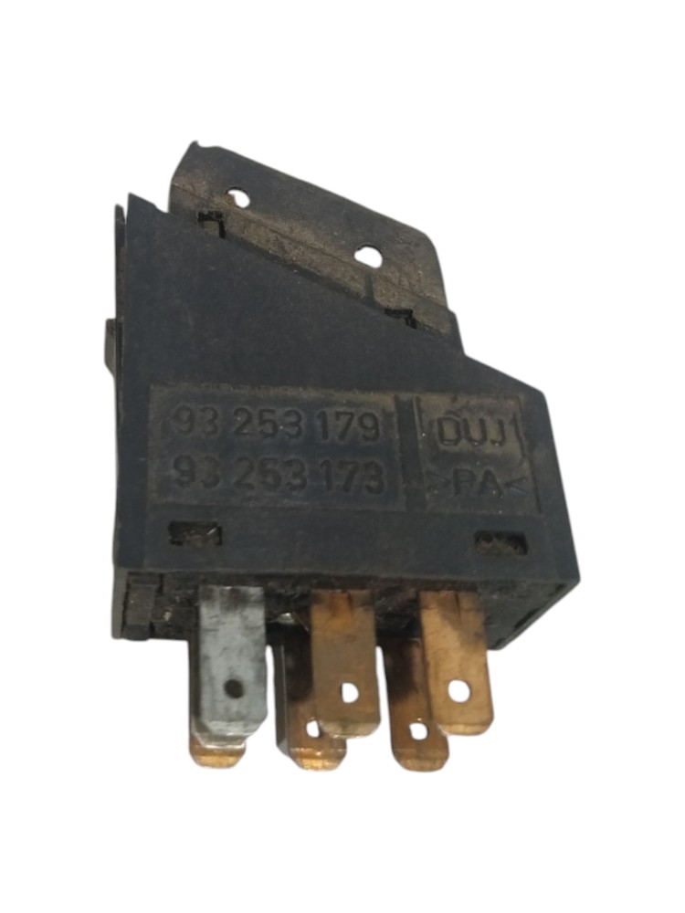 Botão Pisca Alerta Interruptor Gm Classic Corsa 94 93253179 - Imagem 4