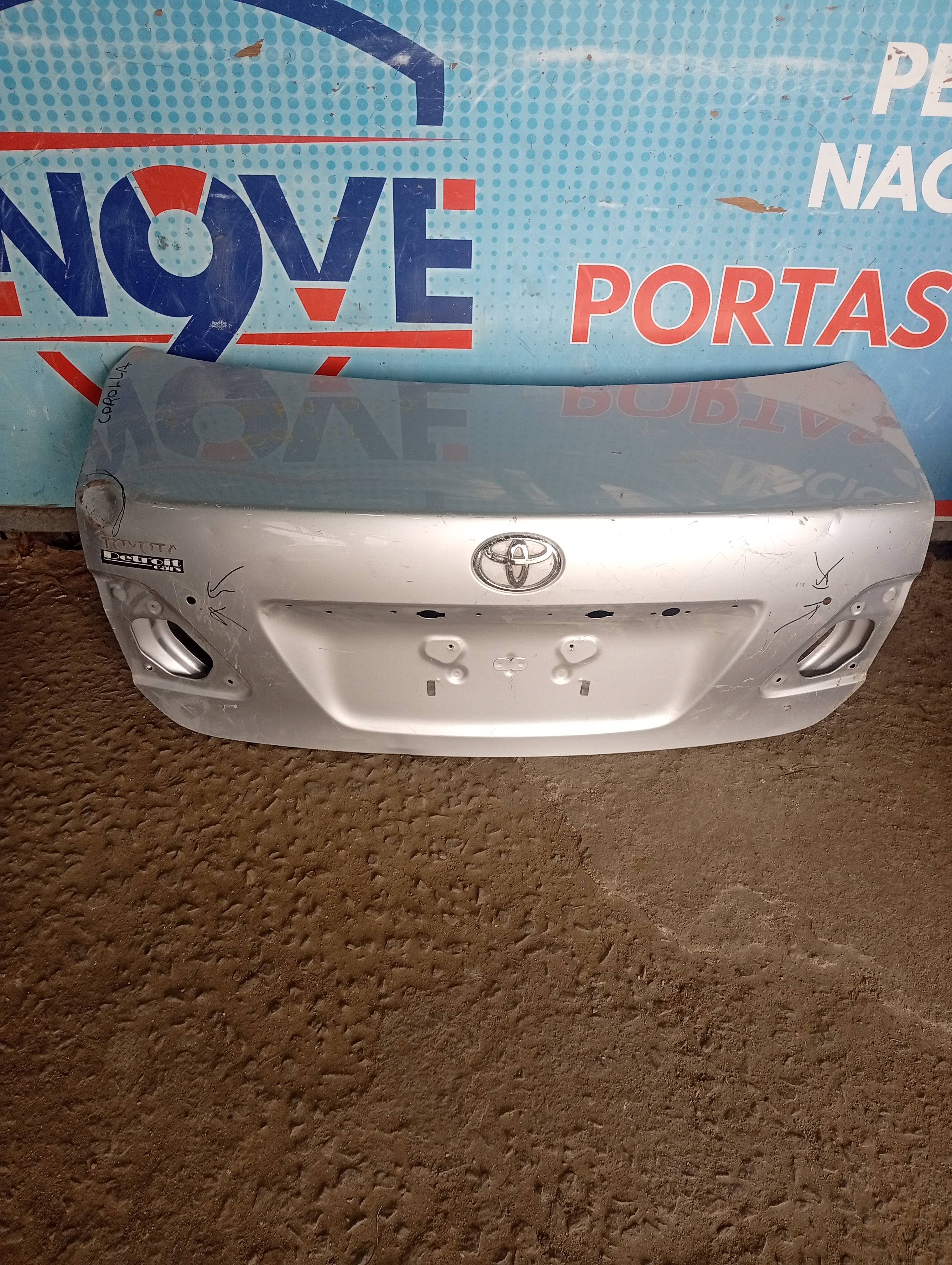 Tampa De Mala Toyota Corolla 2013