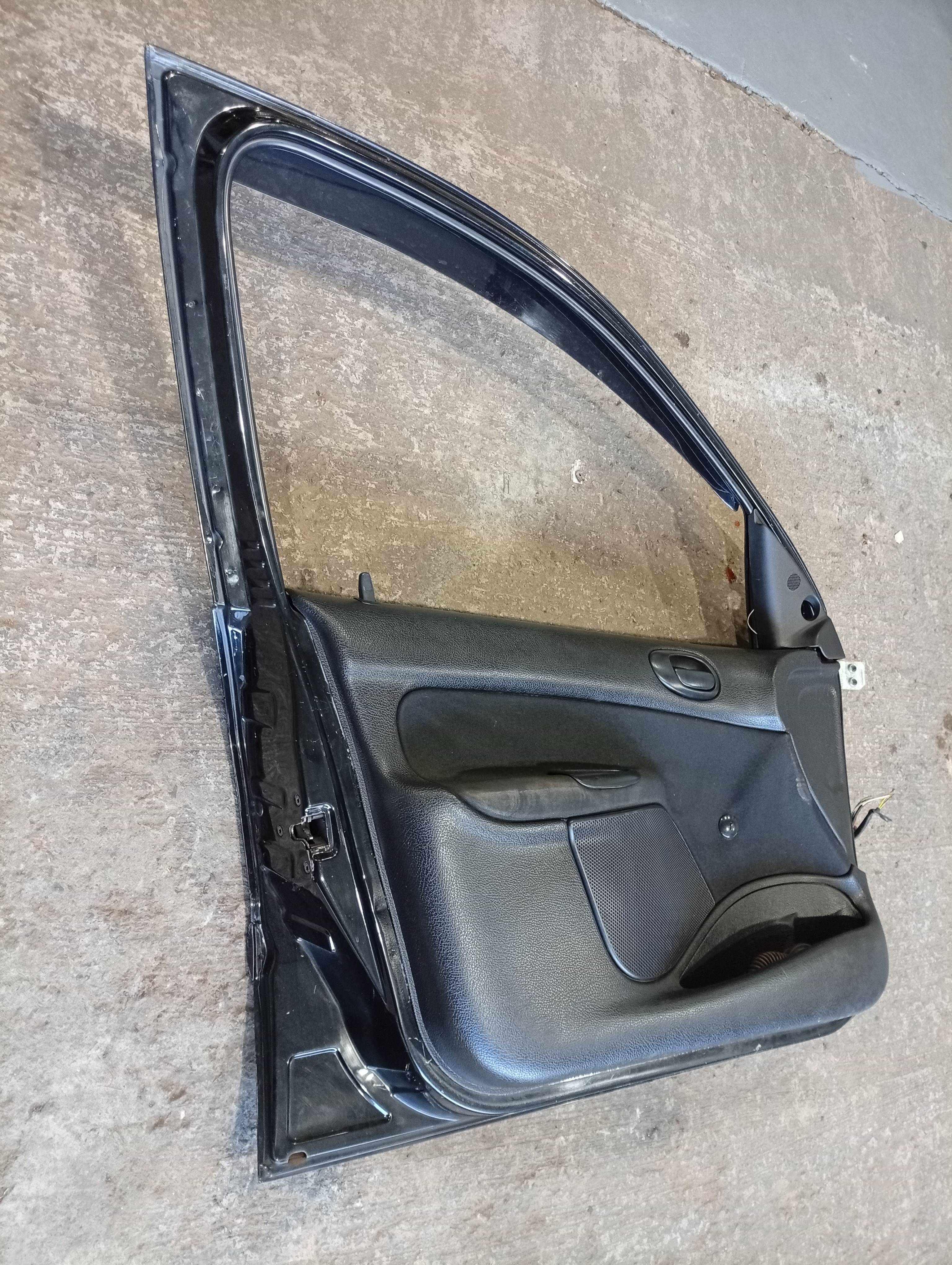 Porta Dianteira Esquerda Peugeot 206 2007/2008 - Imagem 4