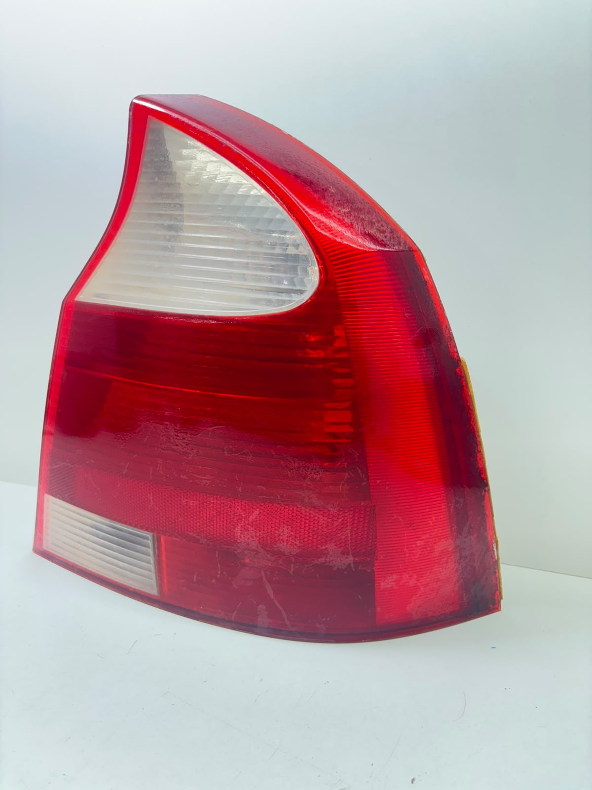 Lanterna Corsa Classic Lado Direito Original Gm Arteb Direito/passageiro Vermelho E Cristal