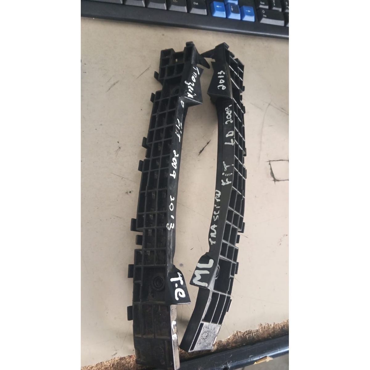 Par Guia Parachoque Traseiro Honda Fit 2009 A 2014 Original