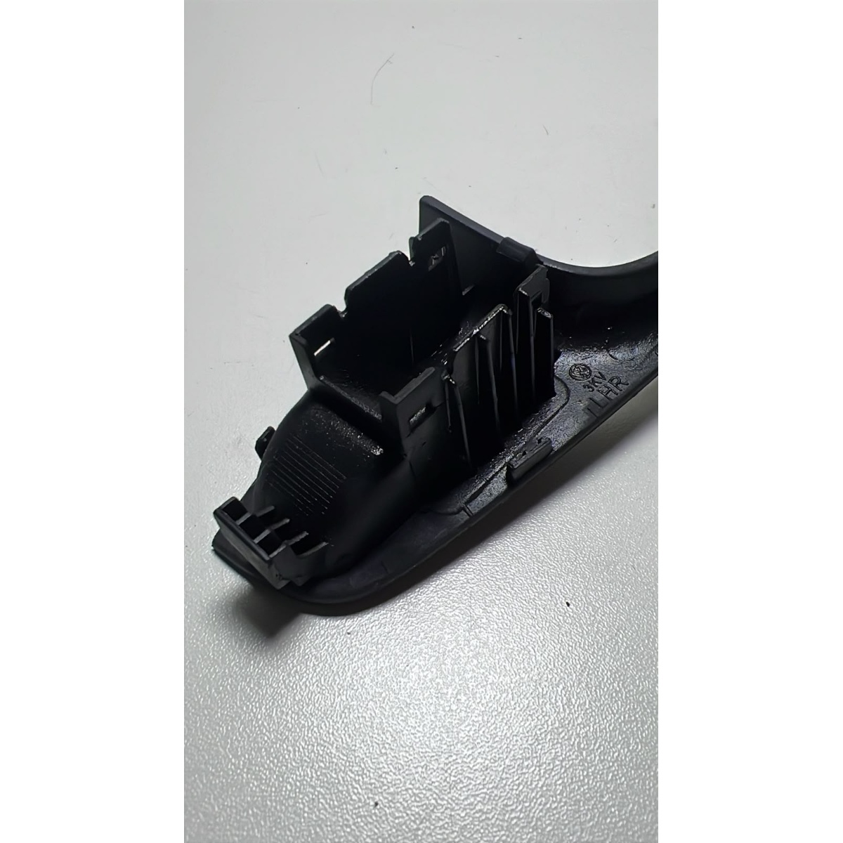 Acabamento Porta Tras Esq Jetta 2011 a 2017 5c6867255cd - Imagem 5