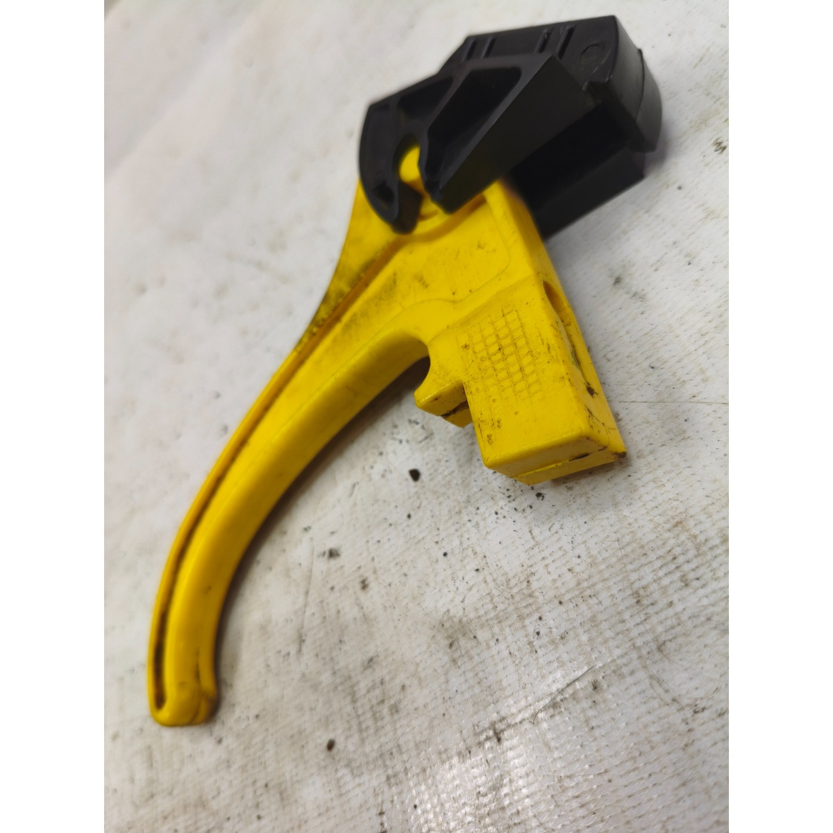 Alavanca Puxador Abertura Capô Fiat Mobi 16 A 2026 46455778