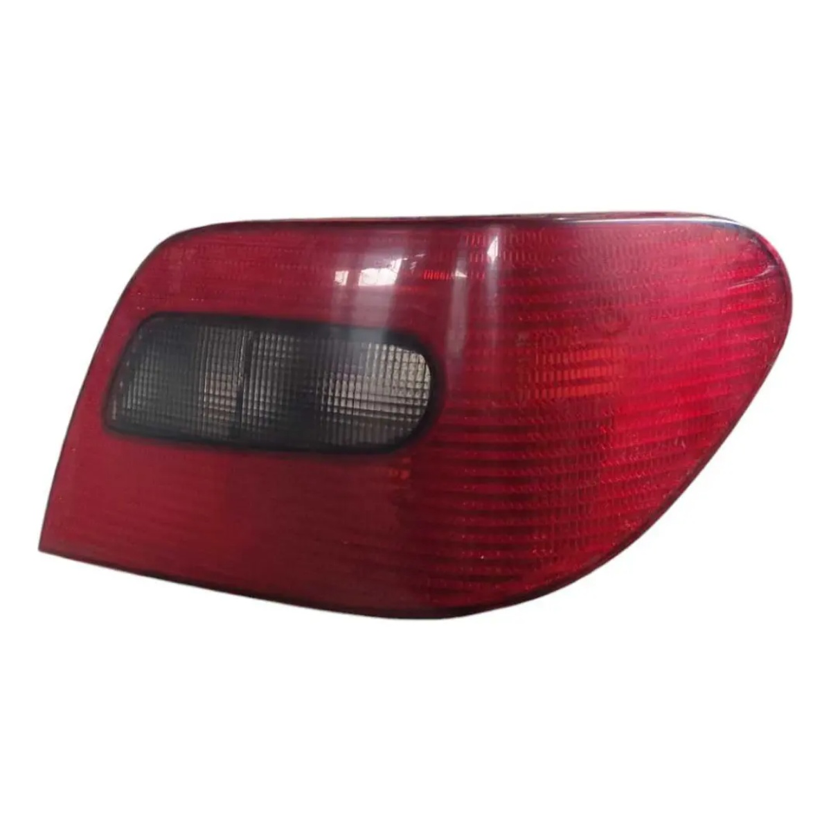Lanterna Traseira Direita Xsara Hatch 1997/1999 Direito/passageiro Vermelho Com Seção Fumê/preta