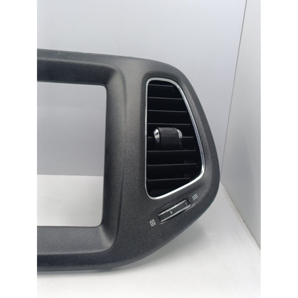 Difusor Ar Jeep Compass com moldura 2019 - Imagem 5