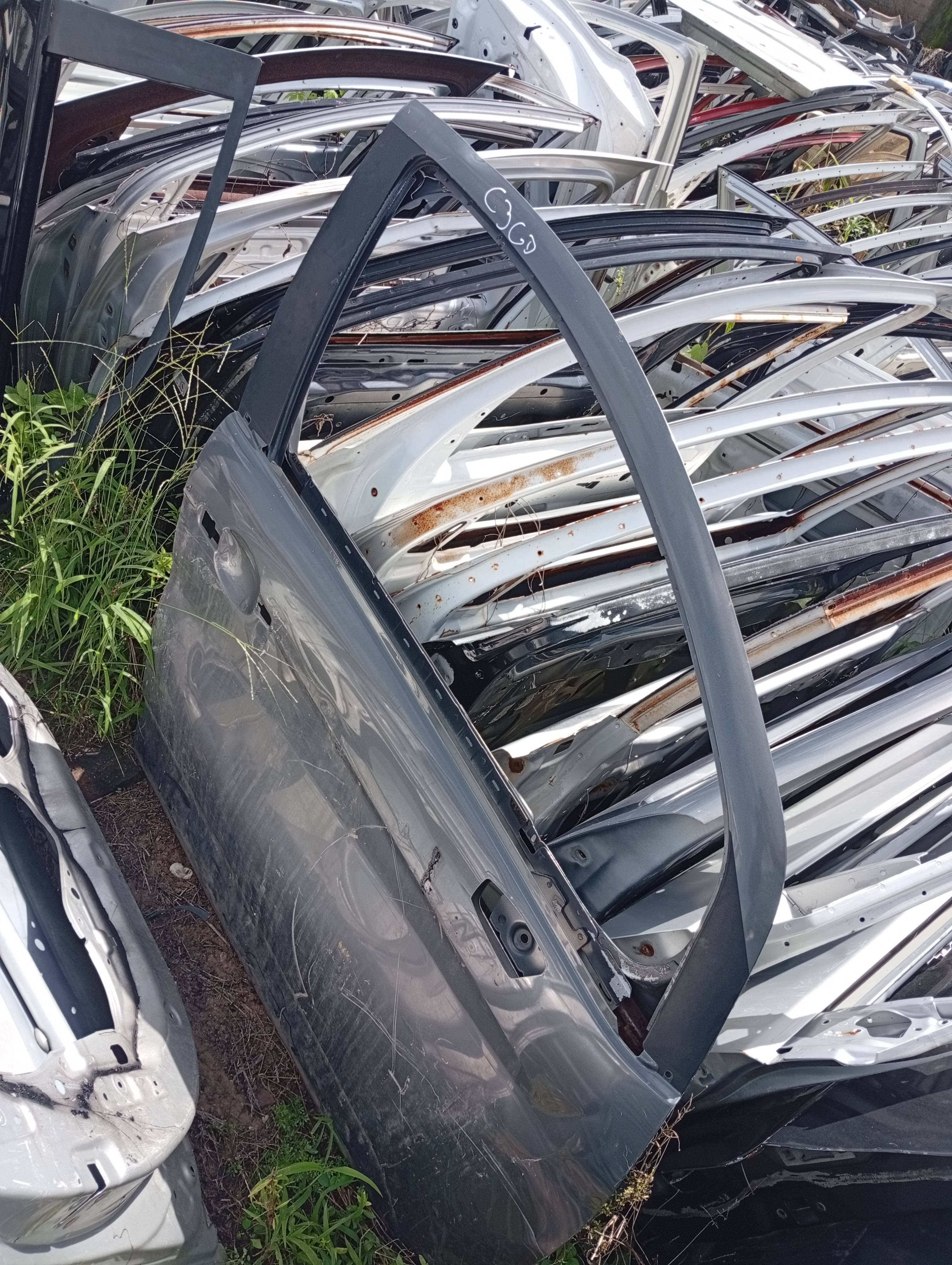 Porta Dianteira Direita Citroën C3 2013 a 2015