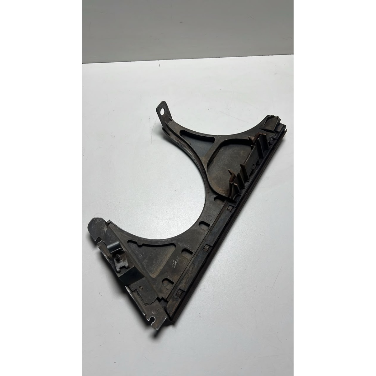 Friso Farol Diant Dir  Mercedes-Benz Classe-E 1995 a 2002 - Imagem 3