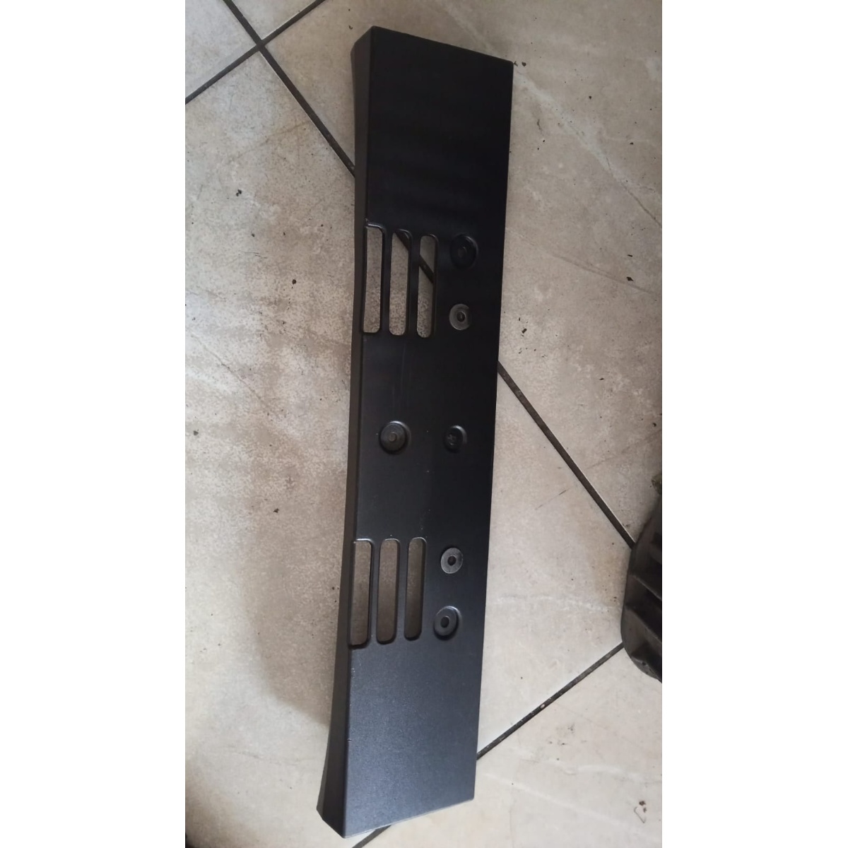 Suporte Placa Dianteiro L200 2015 Código 6430a355 Preto