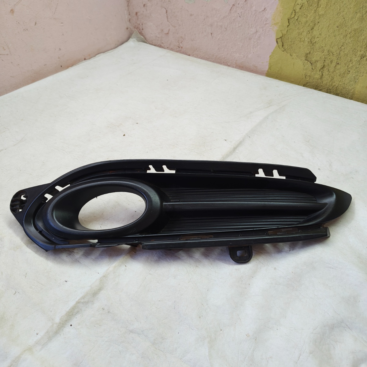Moldura Farol Milha Direito Hrv 2016 A 2018 Original Preta Direito