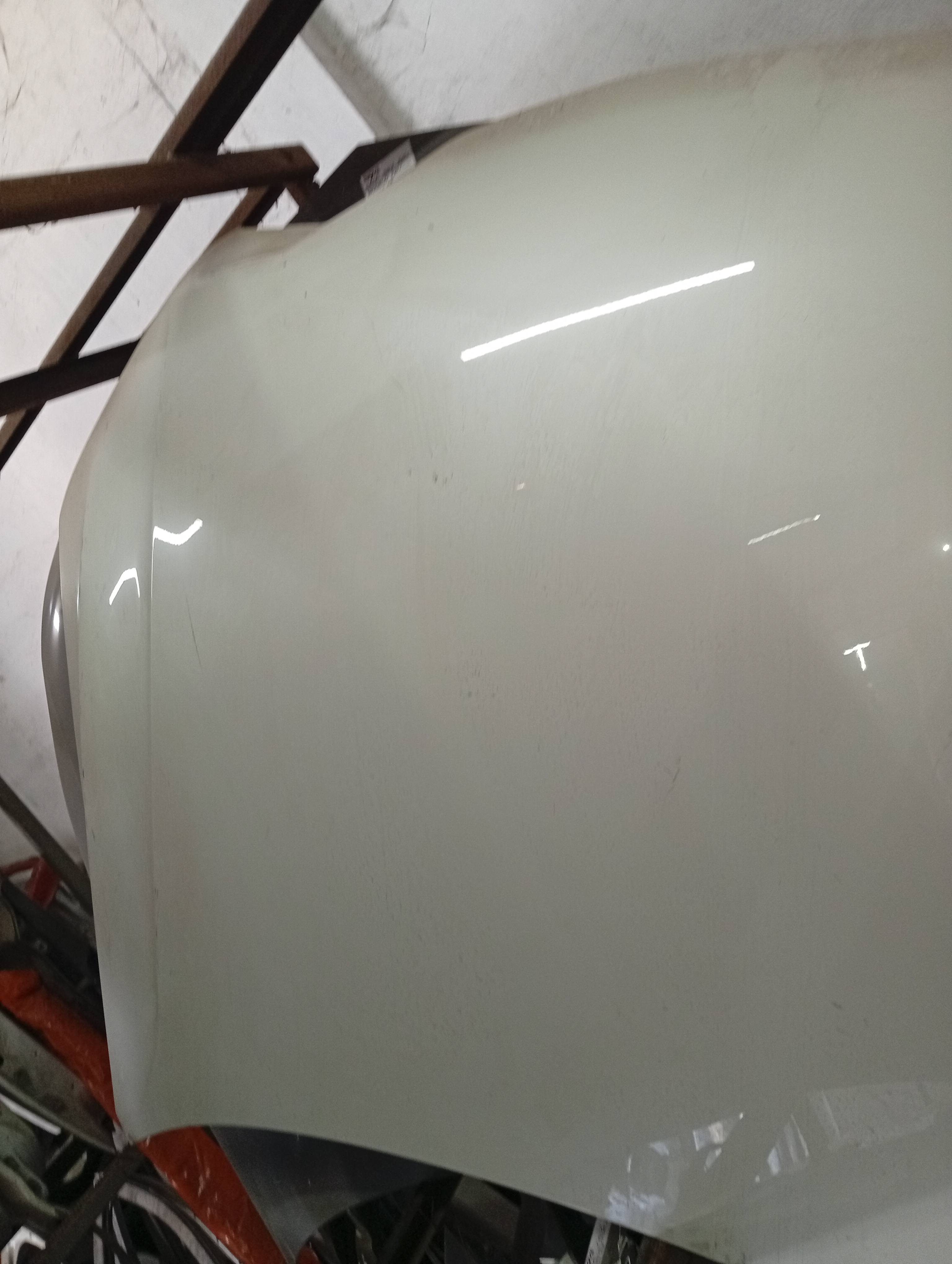 Capô Volvo XC90 2020 - Imagem 3