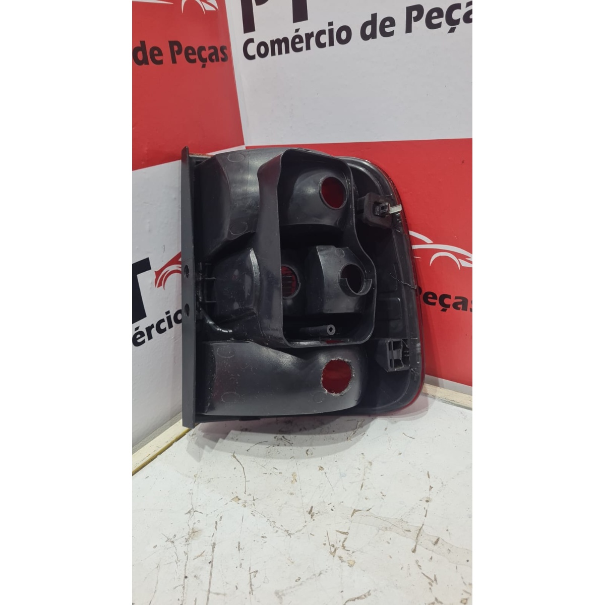 Lanterna Esquerda Vw Saveiro G5 G6 G7 G8 - Imagem 2