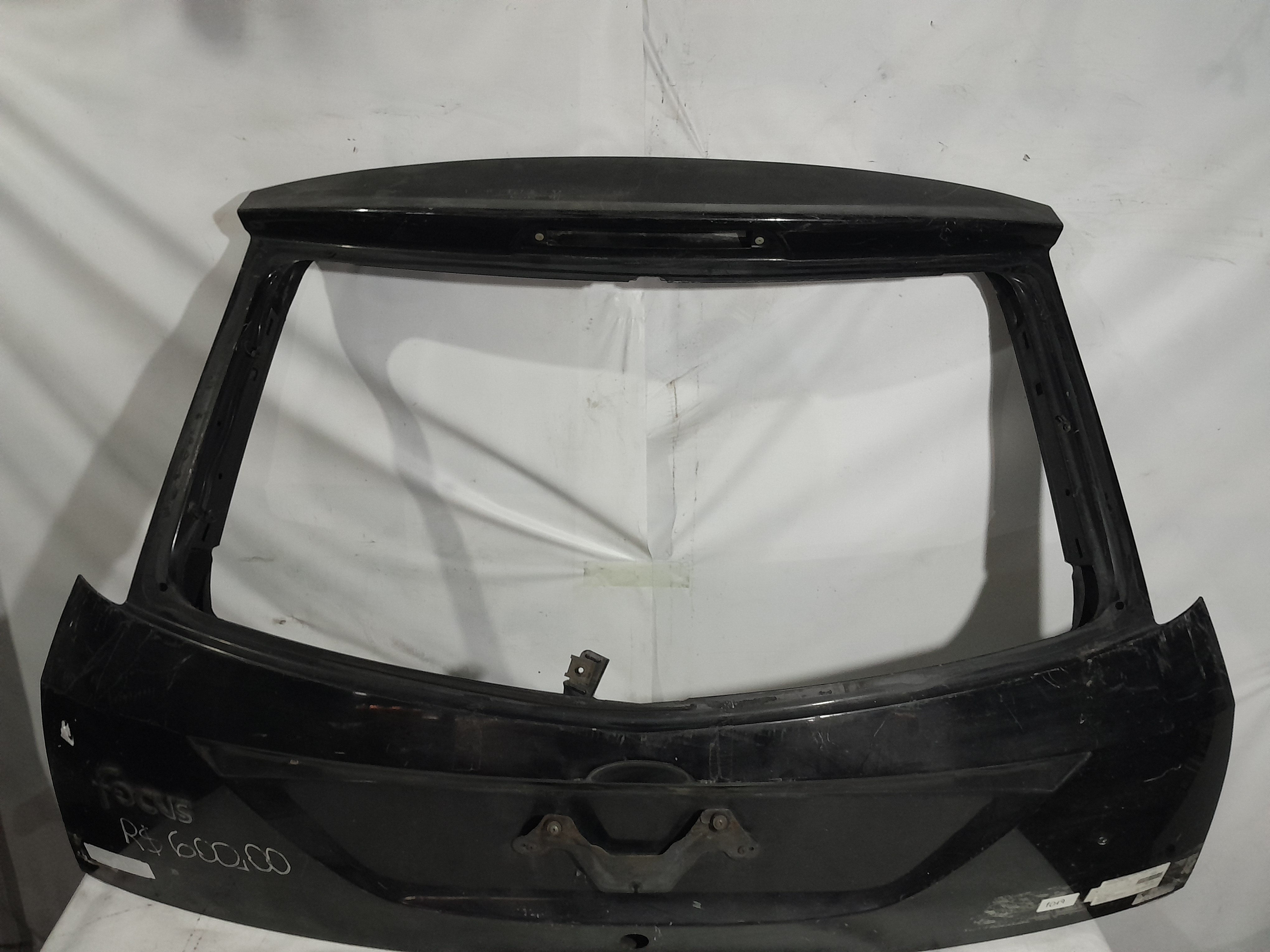 TAMPA TRASEIRA  FOCUS HATCH 2002/2005 (PRETA) - Imagem 3