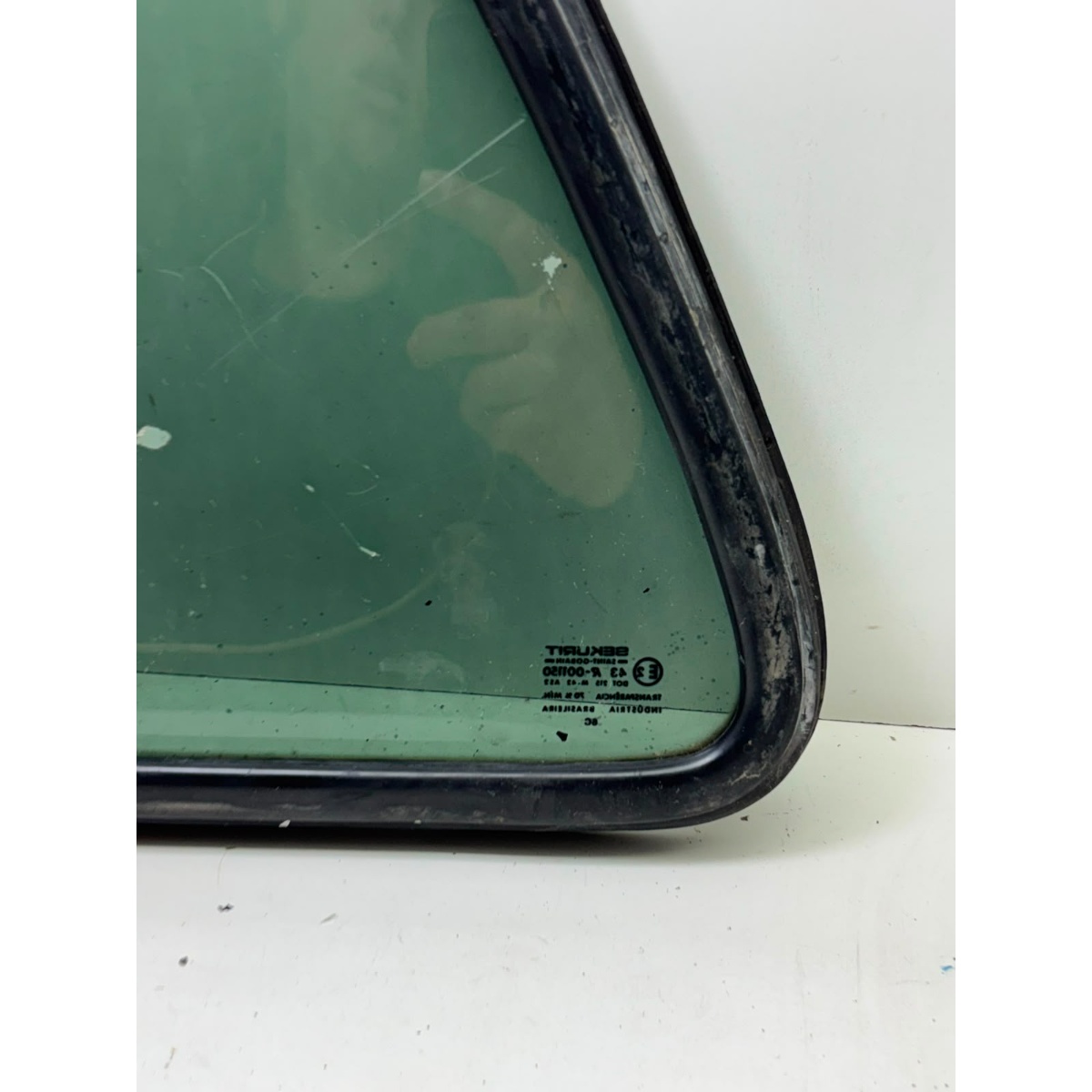 Vidro Vigia Lateral Direito Fiat Uno Mille 4 Portas Original - Imagem 2