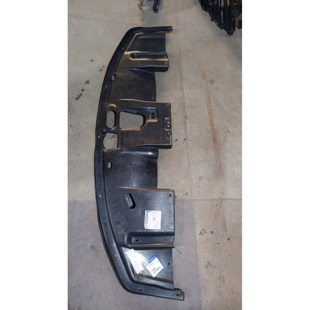 Defletor Para-Choque Dianteiro Inferior Volvo V40/ S40 95/04