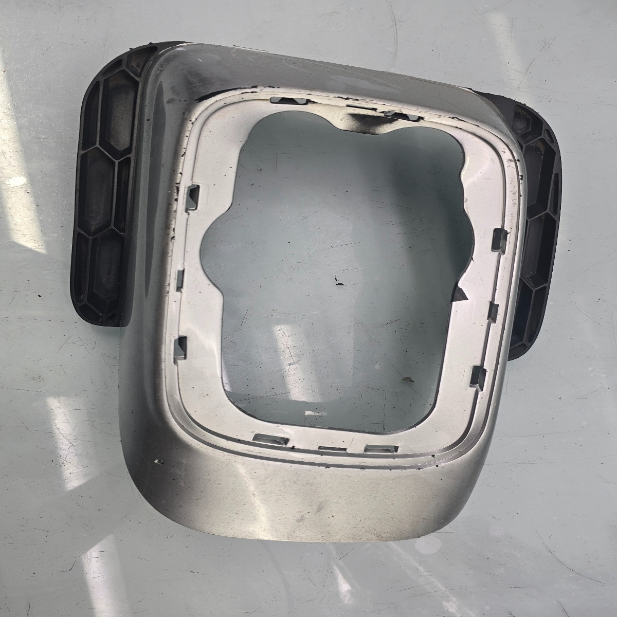 Moldura Farol de Milha Citroën Aircross esquerdo 2010-2014 - Imagem 2