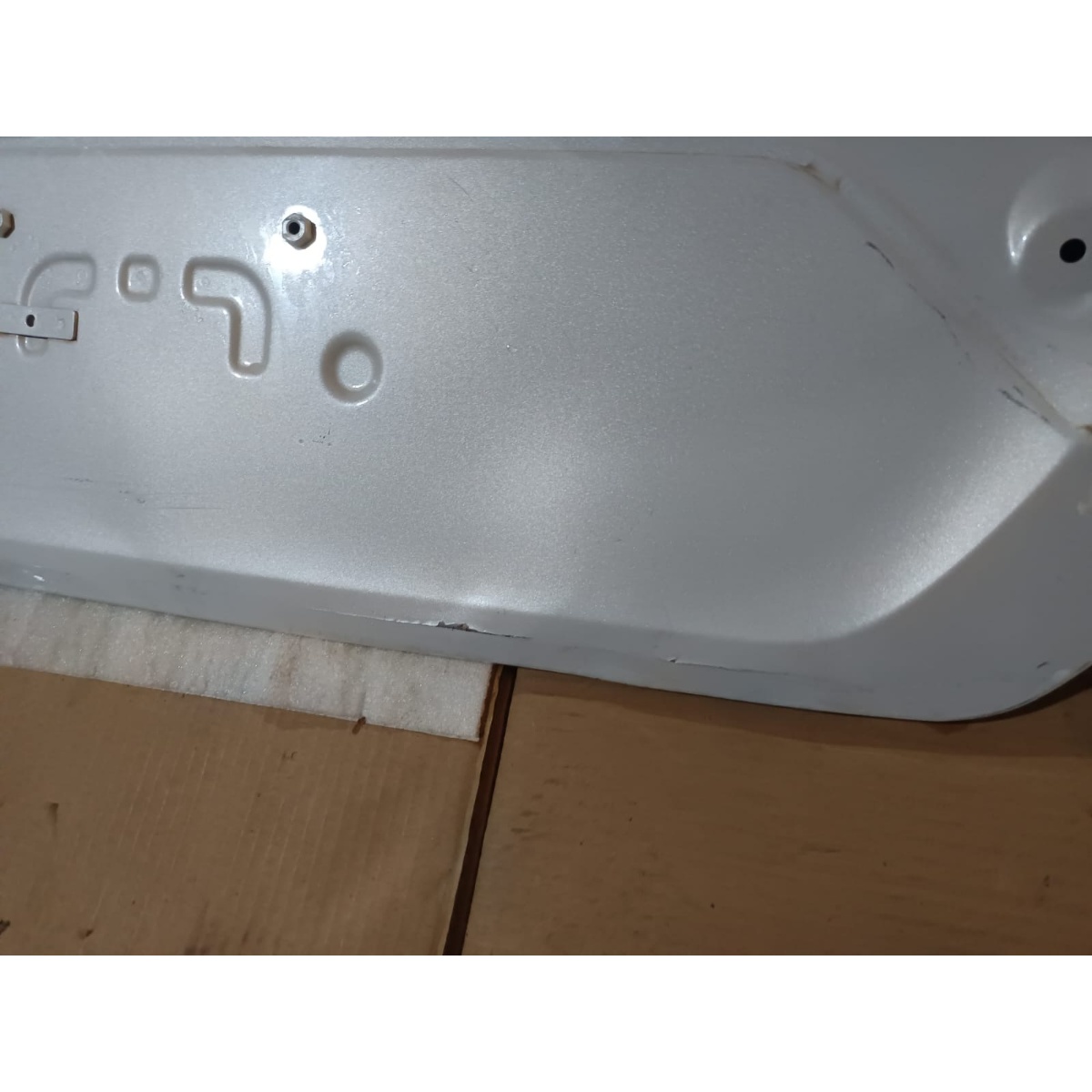 Tampa Traseira Honda Civic G10 Com Avaria Para Recuperar Branco - Imagem 5