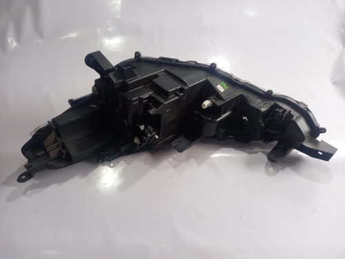 Farol Corolla Cross 2021 2022 2023 Lado Direito Direito - Imagem 9