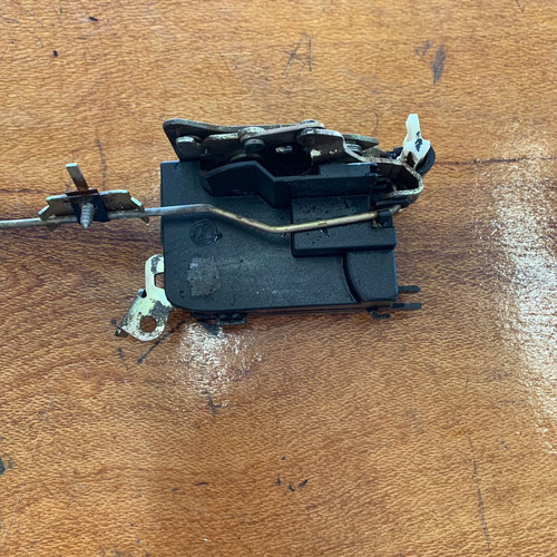 Fechadura Com Puxador Porta Traseira Direita Palio 96 A 2000 - Imagem 4