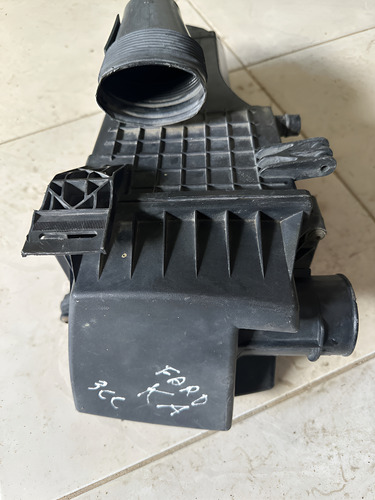 Caixa Filtro Ar Ford Ka 1.0 3cc 12v 10/20 E3b19600bb Usado