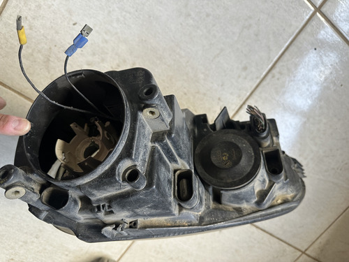 Farol Dianteiro Esquerdo Vw Jetta 2005/2010 Usado Com Detalh Esquerdo/motorista - Imagem 4