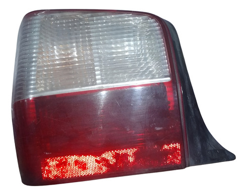 Lanterna Traseira Esquerda Fiat Uno 2004 A 2011. Esquerdo/motorista Vermelho