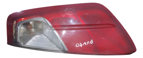 Lanterna Traseira Direita Fiat Punto 2012 A 2016. Direito/passageiro Vermelho
