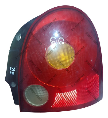 Lanterna Traseira Esquerda Cherry Qq 2011 A 2014. Esquerdo/motorista Vermelho