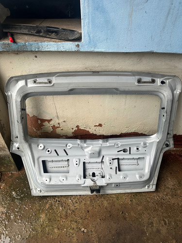 Tampa Traseira Original Chevrolet Agile 52047344 Prata - Imagem 5