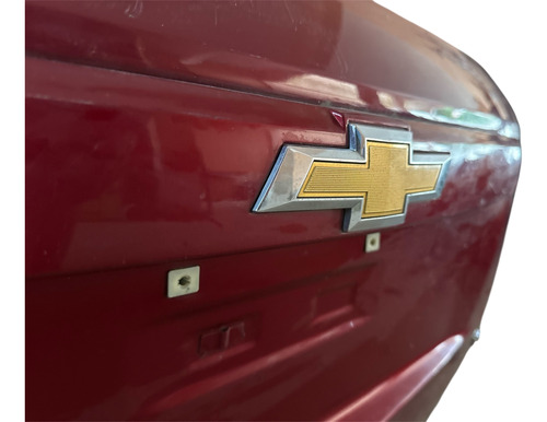 Tampa Traseira Chevrolet Tracker Vrm Original Usada 94826579 Vermelha - Imagem 6