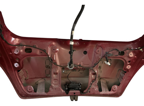 Tampa Traseira Chevrolet Tracker Vrm Original Usada 94826579 Vermelha - Imagem 7