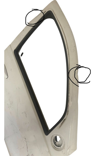 Porta Dianteira Direita Renault Duster Oroch Usado/ Detalhe Bege Direito Dianteira - Imagem 2