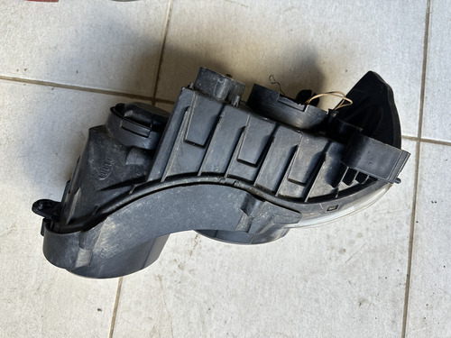 Farol Direito Gm Sonic 2012 A 2014 Usado Com Detalhes Passag Direito/passageiro - Imagem 6