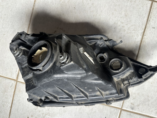 Farol Lado Direito Toyota Etios 2013 A 2016 Com Trava Quebra Direito/passageiro - Imagem 4