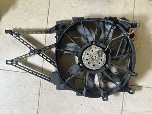 Ventoinha Radiador Eletroventilador 8d0 807 555 8d0121 303 R