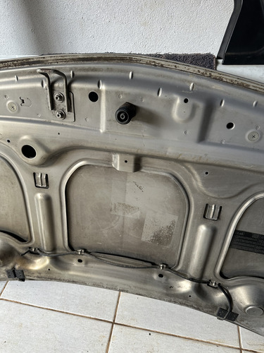 Capo Dianteiro Megane 2007 Sedan (usado) Com Detalhes Cinza - Imagem 8