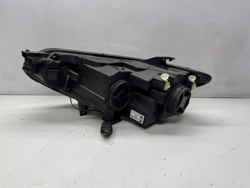 Farol Direito Chevrolet Tracker 2021 2022 Direito - Imagem 3