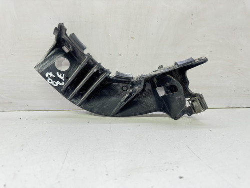 Guia Parachoque Dianteiro Esquerdo Freelander 2