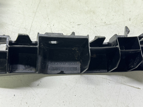 Guia Parachoque Dianteiro Esquerdoo Audi A3 2014 A 2018 - Imagem 3