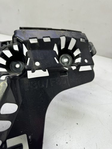 Guia Parachoque Traseiro Central Bmw 320i 328i 2013 A 2018 - Imagem 3