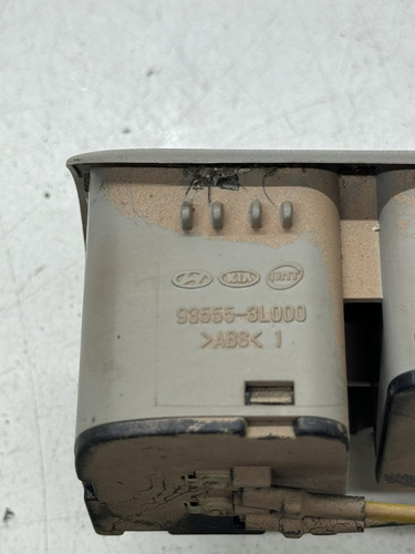 Botão Abertura Porta Mala E Tanque Azera 07 A 011 935553l000 - Imagem 3