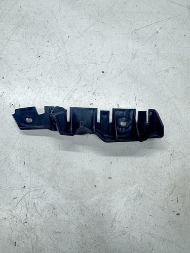 Guia Parachoque Esquerdo Audi A3 Sportback 10 A 12 8p0807184