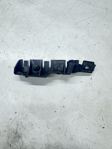 Guia Parachoque Direito Audi A3 Sportback 10 A 12 8p0807184