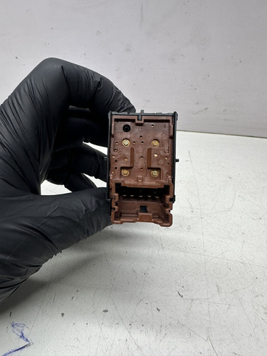 Botao Vidro Eletrico Motorista Esquerdo Renault Kwid - Imagem 2