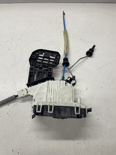 Fechadura Traseira Esquerda Mercedes Gla A2467220108 - Imagem 2